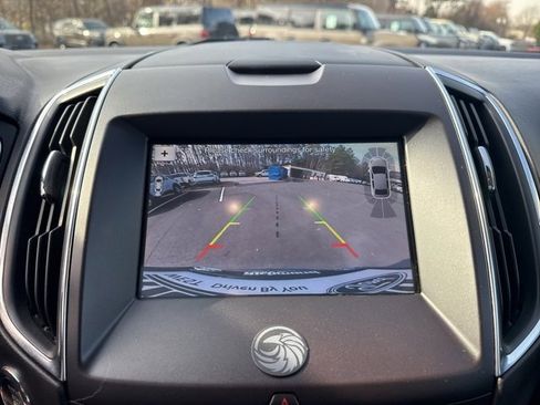 Used 2019 Ford Edge Titanium w/ Equipment Group 301A image 15