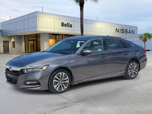 Used 2020 Honda Accord EX image 2