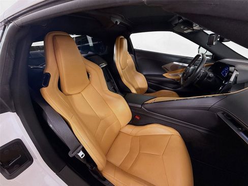 Used 2022 Chevrolet Corvette 2LT w/ Engine Appearance Package image 18