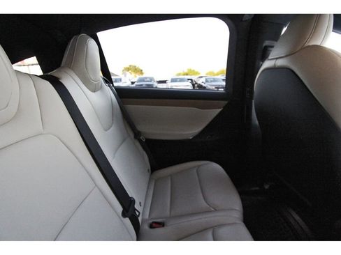 Used 2020 Tesla Model X Long Range AWD/4WD image 12