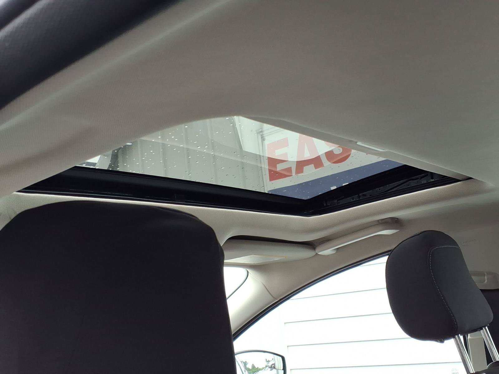 Used 2018 Ford Focus SEL FWD image 11