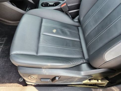 Used 2024 Audi Q4 e-tron Premium Plus w/ Premium Plus AWD/4WD image 22
