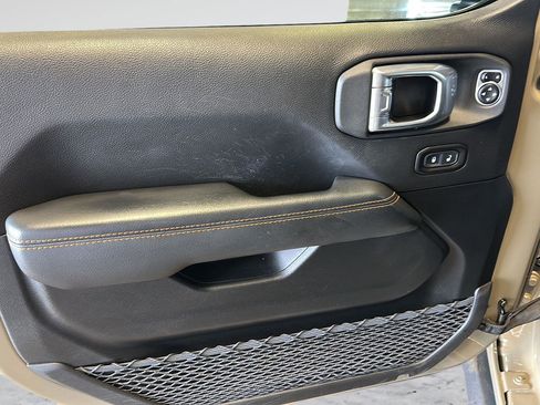 Used 2020 Jeep Gladiator Mojave AWD/4WD image 33