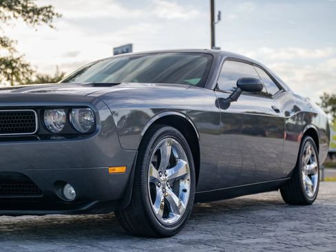 Used 2012 Dodge Challenger SXT Plus RWD image 8