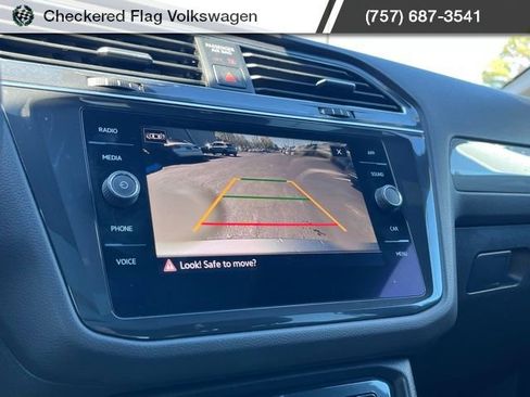 Used 2022 Volkswagen Tiguan SE R-Line image 39