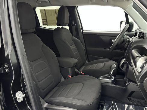 Used 2019 Jeep Renegade Latitude image 33