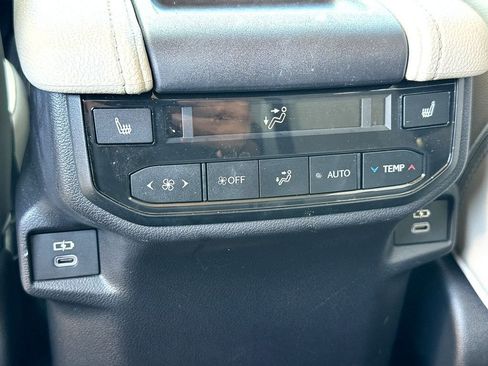 Used 2024 Toyota Grand Highlander FWD image 29