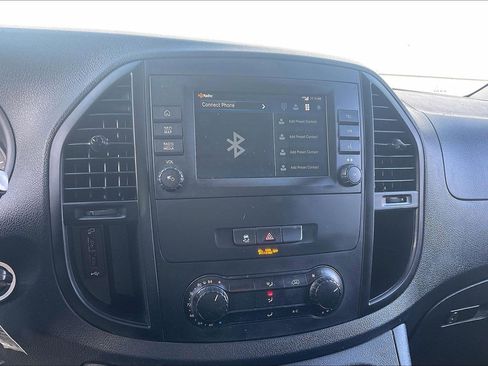 Used 2022 Mercedes-Benz Metris image 36