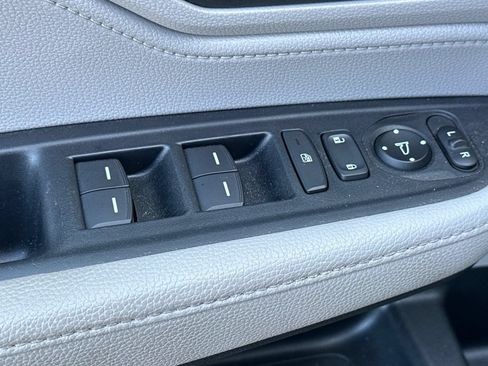 Used 2024 Honda Odyssey EX-L image 12