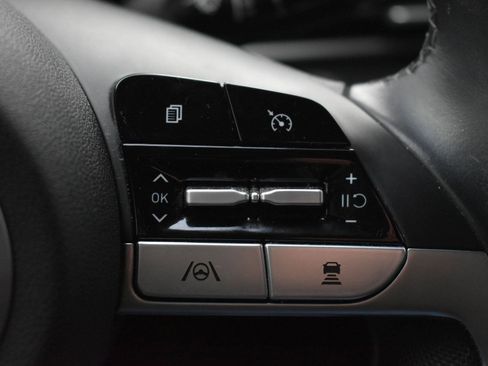 Used 2021 Hyundai Elantra SEL w/ Convenience Package image 19