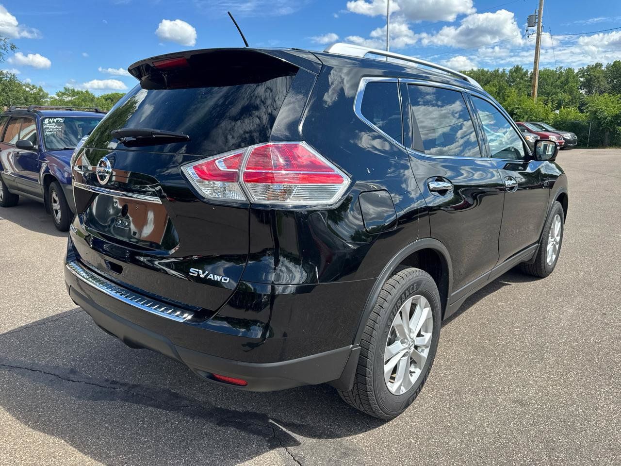 Used 2015 Nissan Rogue SV w/ SV Premium Package AWD/4WD image 5