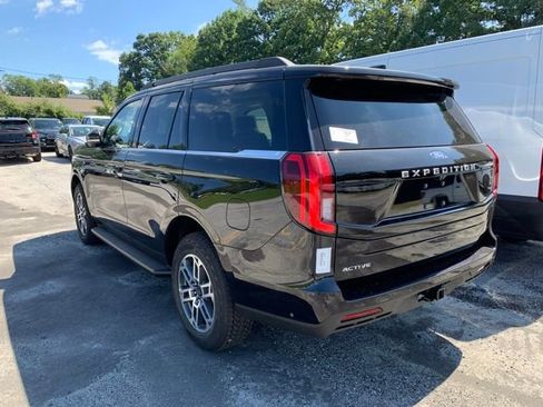 New 2025 Ford Expedition Active image 17