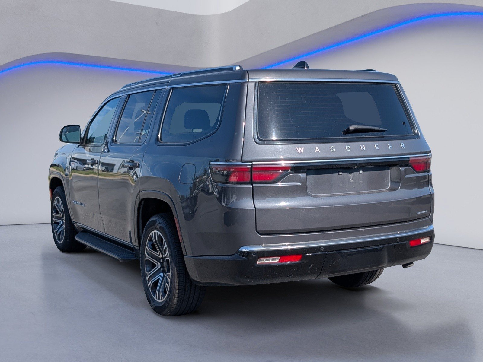 Used 2024 Jeep Wagoneer Series II AWD/4WD image 7