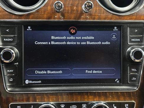 Used 2017 Bentley Bentayga AWD/4WD image 37