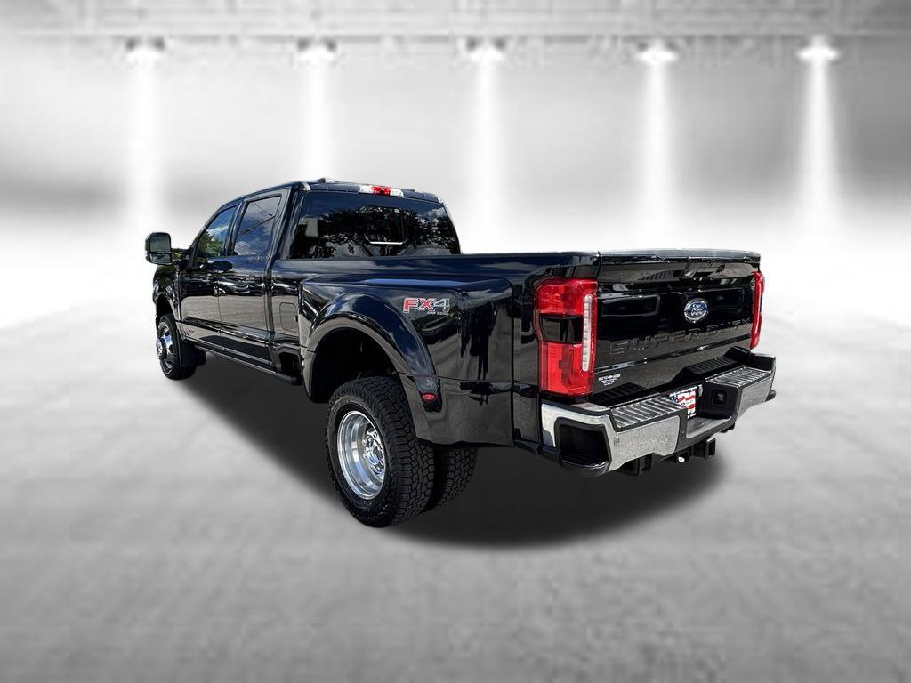 Used 2023 Ford F350 Lariat w/ Lariat Ultimate Package AWD/4WD image 7