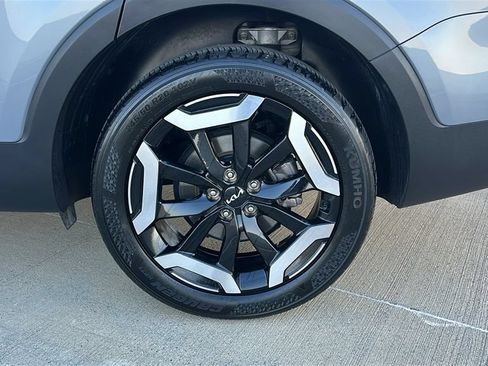 Used 2025 Kia Telluride S FWD image 19