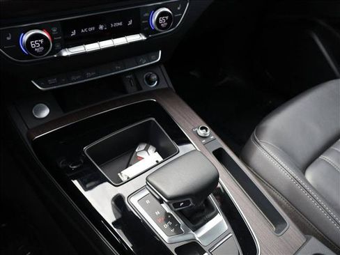 Used 2023 Audi Q5 2.0T Premium w/ Convenience Package AWD/4WD image 20