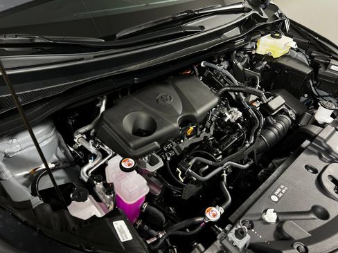 Used 2026 Toyota Sienna XSE FWD image 10