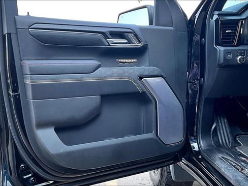 Used 2022 GMC Sierra 1500 AT4X AWD/4WD image 17
