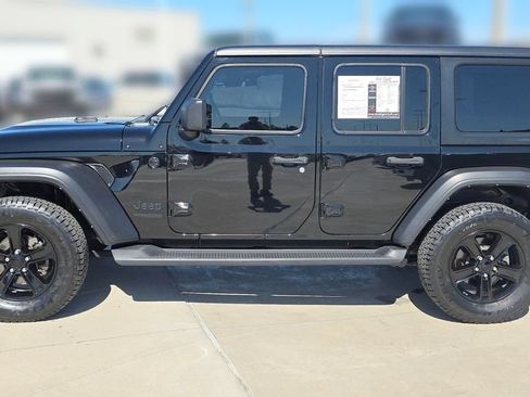 Used 2022 Jeep Wrangler Unlimited Sport AWD/4WD image 2