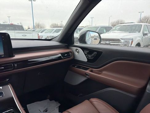 New 2026 Lincoln Aviator Reserve image 20