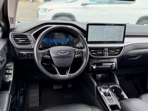 Used 2024 Ford Escape Platinum AWD/4WD image 7