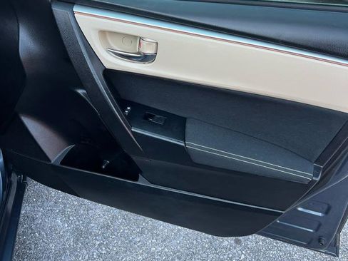 Used 2014 Toyota Corolla LE Premium image 25