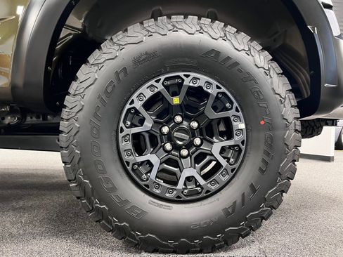 Used 2025 Ford F150 Raptor w/ Equipment Group 803A Raptor R image 15