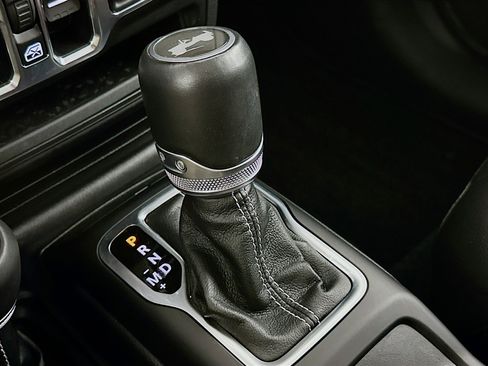 Used 2021 Jeep Wrangler Sahara w/ Cold Weather Group image 25