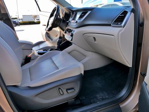 Used 2017 Hyundai Tucson SE Plus image 12