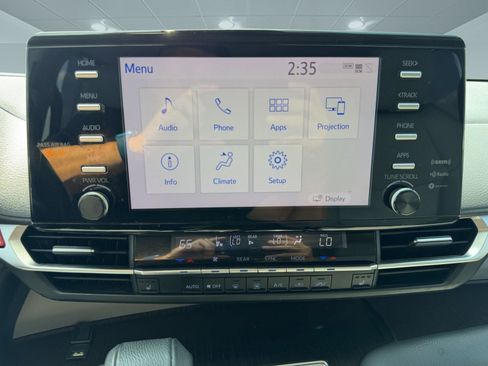 Used 2021 Toyota Sienna XLE FWD image 21
