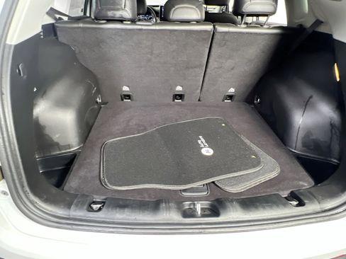 Used 2022 Jeep Compass Limited image 23