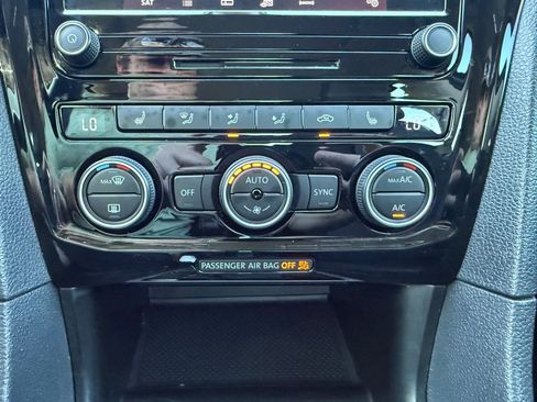 Used 2021 Volkswagen Passat 2.0T SE image 26