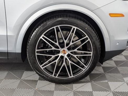 New 2026 Porsche Cayenne S image 14