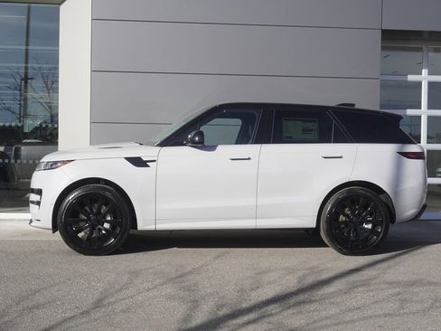 New 2026 Land Rover Range Rover Sport Dynamic SE image 8
