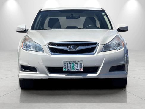 Used 2010 Subaru Legacy 2.5i Premium AWD/4WD image 10