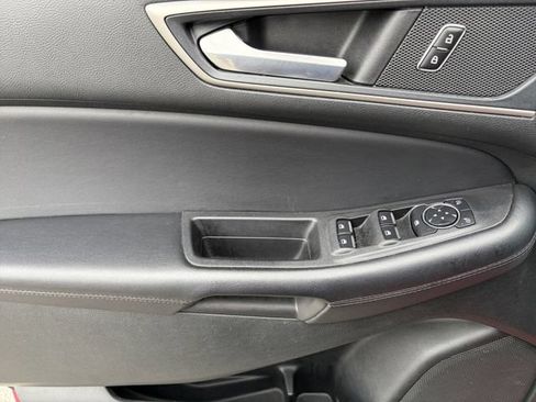 Used 2023 Ford Edge SEL AWD/4WD image 11
