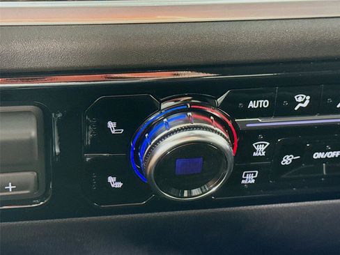 New 2026 GMC Sierra 1500 Elevation image 14