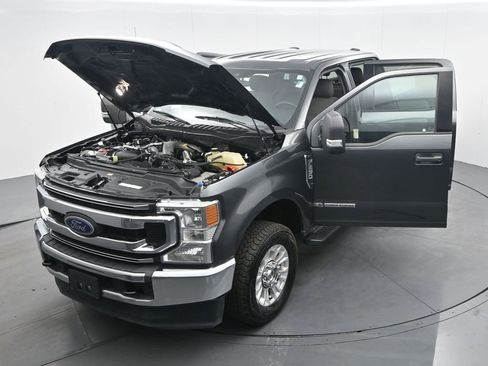 Used 2020 Ford F250 XLT image 41