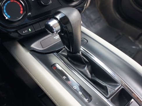 Used 2022 Honda HR-V LX image 10