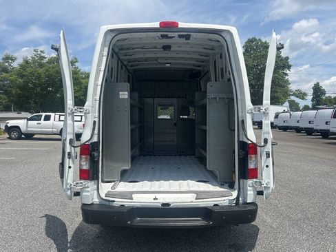 Used 2020 Nissan NV 2500 SV w/ Back Door Glass Package image 24