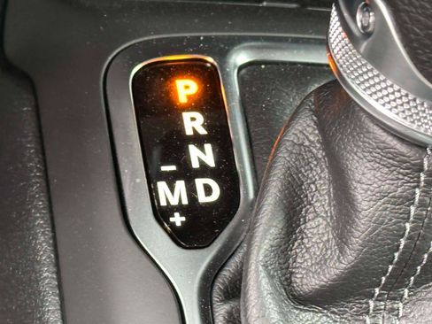 Used 2025 Jeep Wrangler Sport AWD/4WD image 23