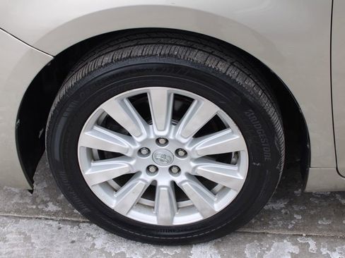 Used 2017 Toyota Sienna XLE Premium image 13