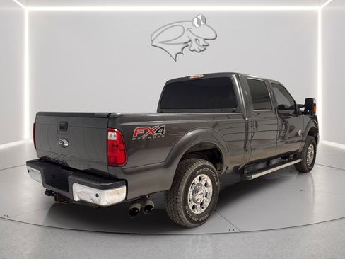 Used 2016 Ford F250 Lariat w/ Chrome Package image 5