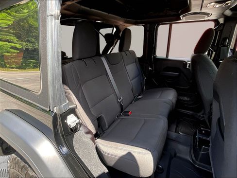 Used 2023 Jeep Wrangler Unlimited Sport AWD/4WD image 25