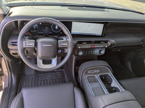 Used 2026 Hyundai Palisade SEL FWD image 14