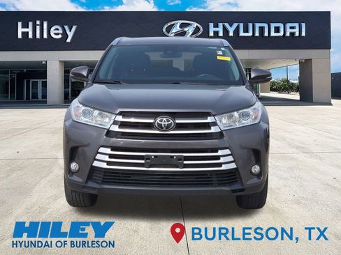 Used 2019 Toyota Highlander XLE image 6