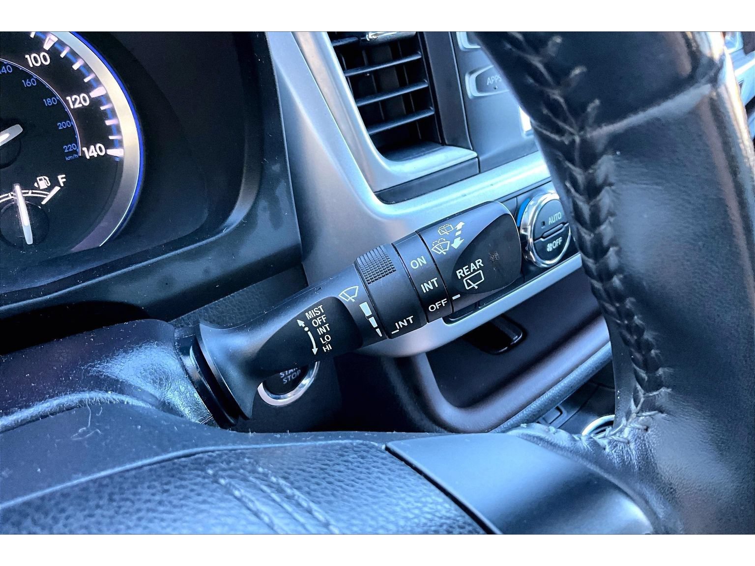 Used 2017 Toyota Highlander XLE w/ Carpet Mat Package AWD/4WD image 21