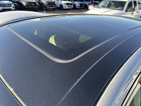 Used 2020 Lincoln Nautilus Reserve w/ Equipment Group 201A image 11