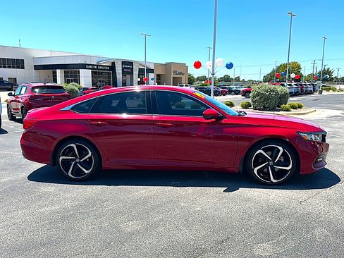 Used 2019 Honda Accord Sport image 9
